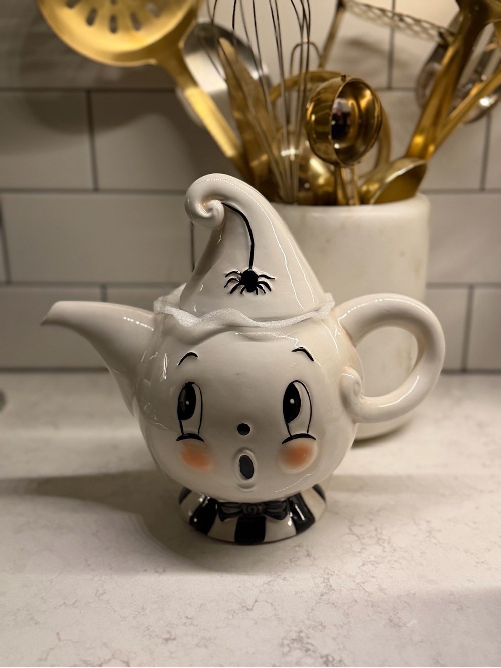 White Ceramic Ghost Teapot with Black Detail - Seasonal Decorative Teapot